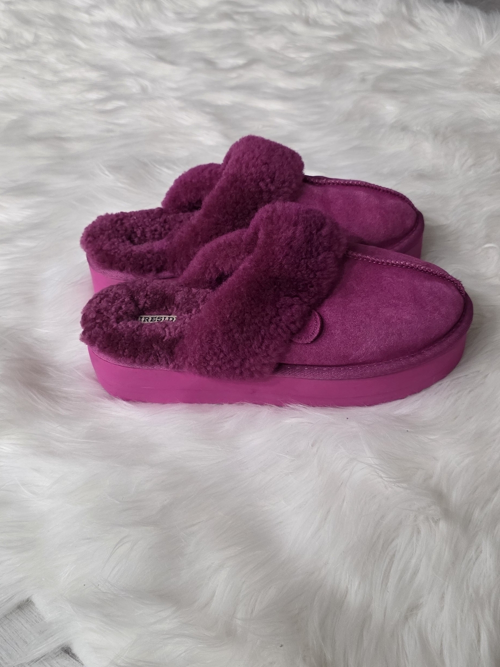 FIreside Plush Slide Slippers in Magenta Faux Shearling